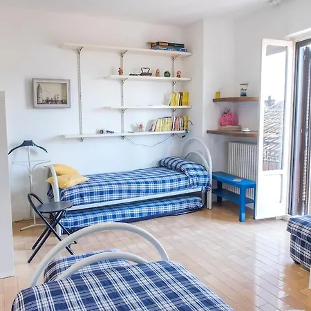 Cielo Terra Di Via Cialdini, Apartment